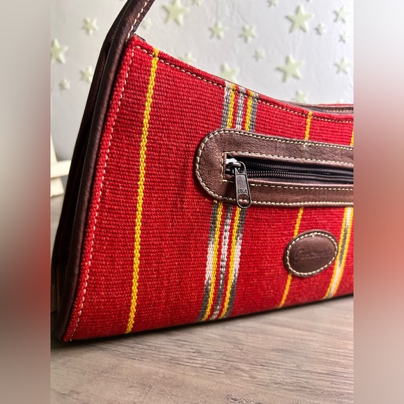 Vintage western style saddlebag purse leather & woven material made in Guatemala - Picture 12 of 13